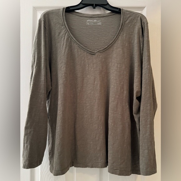 Eddie Bauer Long Sleeved V-Neck Shirt SZ 2XL - Picture 1 of 10